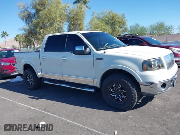 ✅ 2006 Lincoln Mark LT • VIN: 5LTPW18596FJ22992 • Lot: 43599744. Listed on IAAI with 214,401 mi. Free auction sales archive from the USA and detailed vehicle history report at DreamBid. Image 17.
