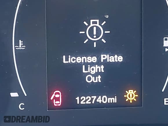 ✅ 2018 Jeep Renegade Upland • VIN: ZACCJBAB0JPH59507 • Lot: 43610633. Wystawiony na IAAI z przebiegiem 122 740 mil. Bezpłatny archiwum sprzedaży aukcyjnych z USA i szczegółowy raport historii pojazdu na DreamBid. Zdjęcie 15.