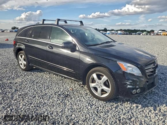 ✅ 2011 Mercedes-Benz R 350 • VIN: 4JGCB6FE5BA133195 • Lot: 94754335. Listed on Copart with 104,021 mi. Free auction sales archive from the USA and detailed vehicle history report at DreamBid. Image 4.