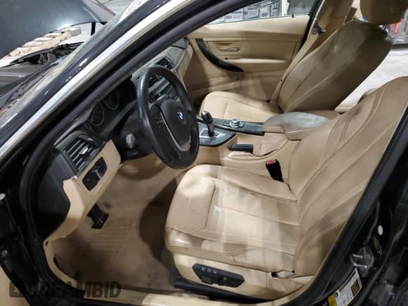 ✅ 2013 BMW 3 Series ActiveHybrid 3 • VIN: WBA3F9C57DF483803 • Лот: 93496005. Опубликован ранее на Copart с пробегом 115 468 миль. Бесплатный доступ к архиву аукционных продаж из США и подробный отчёт об истории автомобиля на DreamBid. Изображение 7.