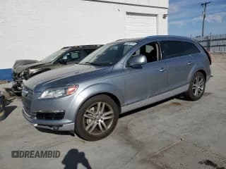 ✅ 2007 Audi Q7 Premium • VIN: WA1BV74L97D055082 • Лот: 59395975. Опубликован ранее на Copart с пробегом Не указан. Бесплатный доступ к архиву аукционных продаж из США и подробный отчёт об истории автомобиля на DreamBid. Изображение 1.