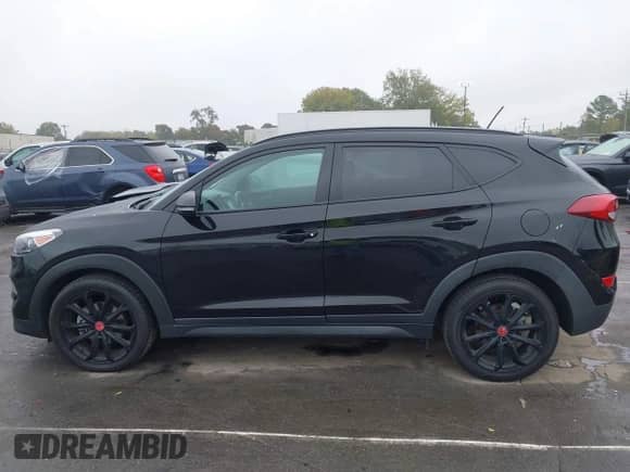 2017 Hyundai Tucson Sport with VIN KM8J33A27HU521276, listed as a IAAI auction lot 43574859 with 127,108 mi miles and . Bid and sale history available at DreamBid. Image 14.