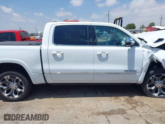 2024 Ram 1500 Limited с VIN 1C6SRFHTXRN208717, выставлен на аукционе IAAI как лот 42372730 с пробегом 5 872 миль миль и . История ставок и продаж доступна на DreamBid. Изображение 13.