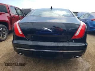 ✅ 2016 Jaguar XJ Portfolio • VIN: SAJWJ2GD1G8V99354 • Lot: 68741124. Wystawiony na Copart z przebiegiem 47 641 mil. Bezpłatny archiwum sprzedaży aukcyjnych z USA i szczegółowy raport historii pojazdu na DreamBid. Zdjęcie 6.