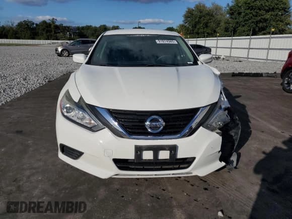 ✅ 2017 Nissan Altima S • VIN: 1N4AL3AP4HC226762 • Lot: 91074565. Wystawiony na Copart z przebiegiem 61 555 mil. Bezpłatny archiwum sprzedaży aukcyjnych z USA i szczegółowy raport historii pojazdu na DreamBid. Zdjęcie 5.