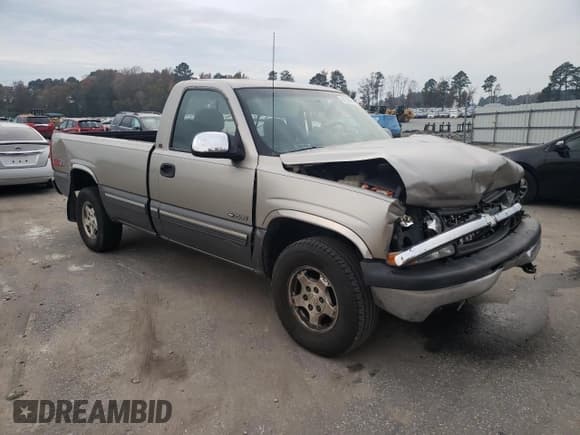 ✅ 1999 Chevrolet Silverado 1500 • VIN: 1GCEK14T7XE161453 • Лот: 81140904. Опубликован ранее на Copart с пробегом Не указан. Бесплатный доступ к архиву аукционных продаж из США и подробный отчёт об истории автомобиля на DreamBid. Изображение 4.