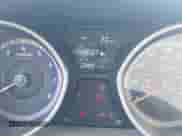 2014 Hyundai Elantra SE z VIN KMHDH4AE4EU152757, wystawiony jako IAAI lot #43467508 z przebiegiem 288 911 mil mil oraz . Historia ofert i sprzedaży dostępna na DreamBid. Obrazek 7.