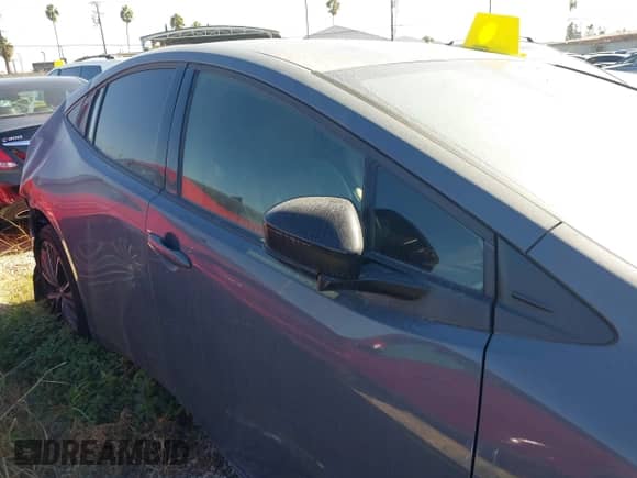 2023 Toyota Prius LE z VIN JTDACAAUXP3006206, wystawiony jako IAAI lot #42047362 z przebiegiem 36 206 mil mil oraz . Historia ofert i sprzedaży dostępna na DreamBid. Obrazek 14.