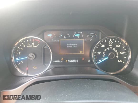 ✅ 2016 Ford F-150 XLT • VIN: 1FTEX1EP5GKD14125 • Lot: 86628675. Listed on Copart with 214,839 mi. Free auction sales archive from the USA and detailed vehicle history report at DreamBid. Image 9.