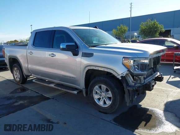 ✅ 2022 GMC Sierra 1500 SLE • VIN: 3GTP8BEK8NG150728 • Лот: 43599746. Опубликован ранее на IAAI с пробегом 74 748 миль. Бесплатный доступ к архиву аукционных продаж из США и подробный отчёт об истории автомобиля на DreamBid. Изображение 1.