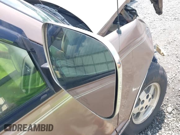 ✅ 1994 GMC Sierra 1500 • VIN: 1GTDC14K3RZ540350 • Lot: 43058021. Listed on IAAI with 233,475 mi. Free auction sales archive from the USA and detailed vehicle history report at DreamBid. Image 5.