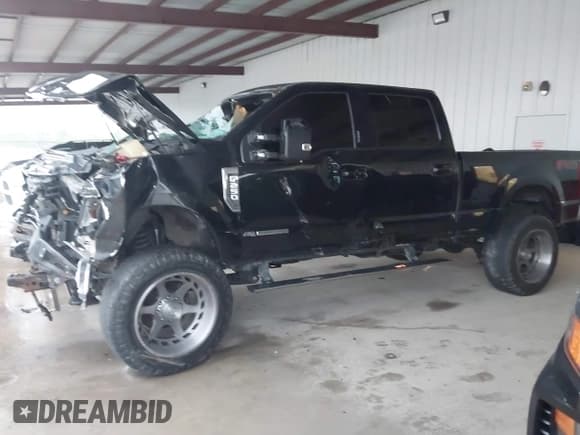 ✅ 2018 Ford F-250 XL • VIN: 1FT7W2BT0JEB18280 • Lot: 42468353. Listed on IAAI with Not provided. Free auction sales archive from the USA and detailed vehicle history report at DreamBid. Image 2.