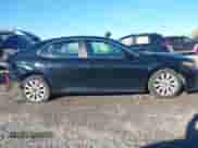 2019 Toyota Camry LE with VIN 4T1B11HK1KU697946, listed as a IAAI auction lot 43424429 with 289,881 mi miles and . Bid and sale history available at DreamBid. Image 13.