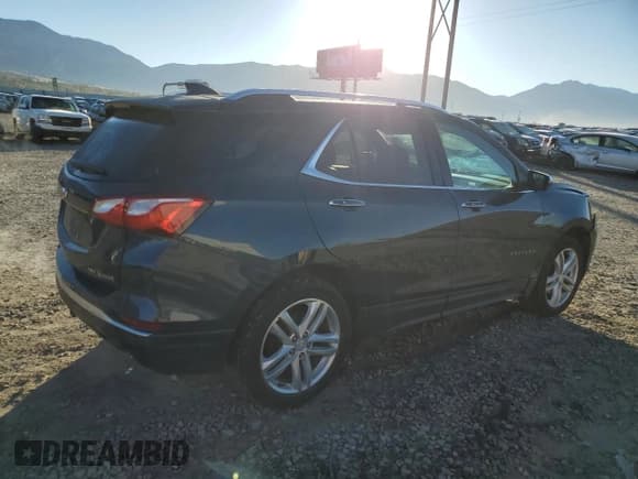 ✅ 2018 Chevrolet Equinox Premier • VIN: 3GNAXWEX7JL137229 • Lot: 87064295. Wystawiony na Copart z przebiegiem 63 324 mil. Bezpłatny archiwum sprzedaży aukcyjnych z USA i szczegółowy raport historii pojazdu na DreamBid. Zdjęcie 3.