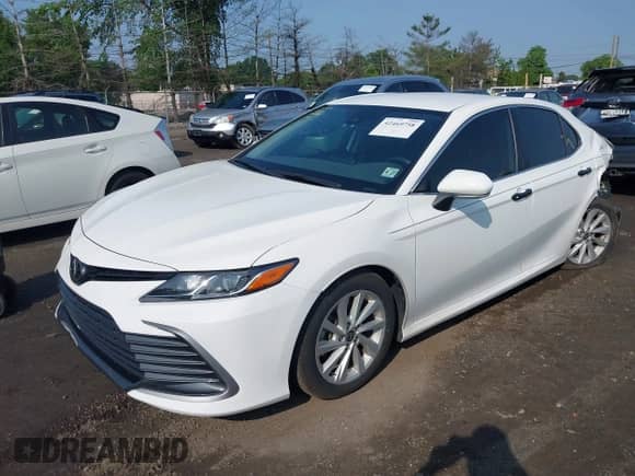 2022 Toyota Camry LE с VIN 4T1R11BK0NU067461, выставлен на аукционе IAAI как лот 42469758 с пробегом 40 256 миль миль и . История ставок и продаж доступна на DreamBid. Изображение 17.