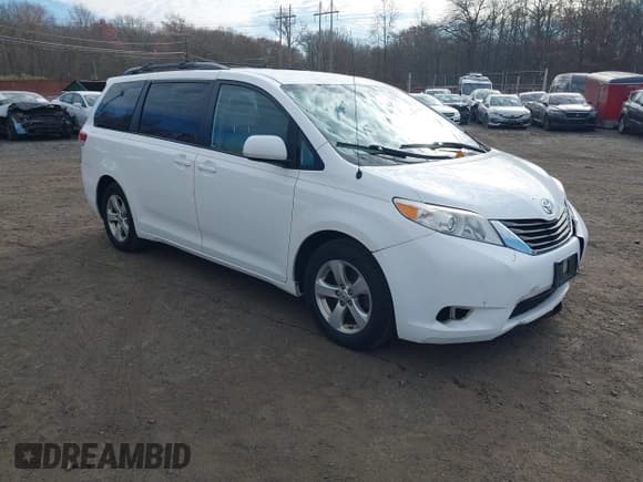 ✅ 2014 Toyota Sienna LE • VIN: 5TDKK3DC6ES478033 • Lot: 43649935. Listed on IAAI with 219,697 mi. Free auction sales archive from the USA and detailed vehicle history report at DreamBid. Image 1.