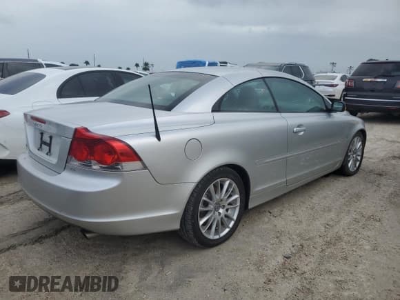 ✅ 2007 Volvo C70 • VIN: YV1MC68247J025693 • Lot: 74004384. Wystawiony na Copart z przebiegiem Nie podano. Bezpłatny archiwum sprzedaży aukcyjnych z USA i szczegółowy raport historii pojazdu na DreamBid. Zdjęcie 3.