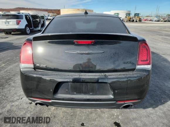 ✅ 2023 Chrysler 300 C • VIN: 2C3CCAPJ7PH500997 • Lot: 93482885. Listed on Copart with 33,332 mi. Free auction sales archive from the USA and detailed vehicle history report at DreamBid. Image 6.