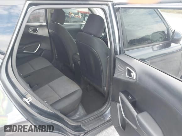 ✅ 2020 Kia Soul LX • VIN: KNDJ23AU5L7036599 • Лот: 43664011. Опубликован ранее на IAAI с пробегом 75 249 миль. Бесплатный доступ к архиву аукционных продаж из США и подробный отчёт об истории автомобиля на DreamBid. Изображение 8.