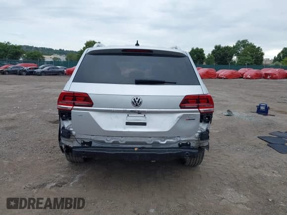 ✅ 2019 Volkswagen Atlas SE • VIN: 1V2UR2CA2KC515377 • Lot: 42981214. Listed on IAAI with 73,872 mi. Free auction sales archive from the USA and detailed vehicle history report at DreamBid. Image 6.