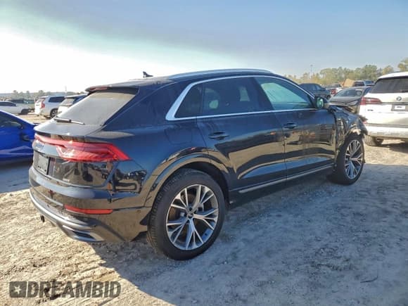 ✅ 2021 Audi Q8 Premium Plus • VIN: WA1EVAF1XMD033710 • Lot: 96346095. Wystawiony na Copart z przebiegiem 72 375 mil. Bezpłatny archiwum sprzedaży aukcyjnych z USA i szczegółowy raport historii pojazdu na DreamBid. Zdjęcie 3.