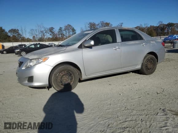 ✅ 2009 Toyota Corolla LE • VIN: JTDBL40E79J037248 • Лот: 92858485. Опубликован ранее на Copart с пробегом Не указан. Бесплатный доступ к архиву аукционных продаж из США и подробный отчёт об истории автомобиля на DreamBid. Изображение 1.