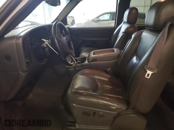 ✅ 2005 Chevrolet Silverado 1500 LS • VIN: 1GCEK19T25E219491 • Лот: 74103844. Опубликован ранее на Copart с пробегом 108 906 миль. Бесплатный доступ к архиву аукционных продаж из США и подробный отчёт об истории автомобиля на DreamBid. Изображение 7.