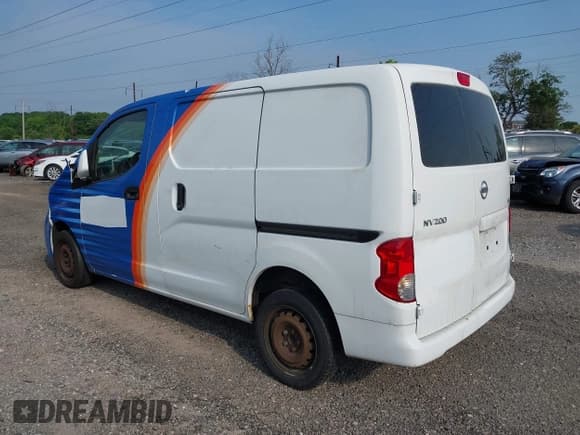 ✅ 2015 Nissan NV200 S • VIN: 3N6CM0KNXFK723332 • Lot: 42308526. Listed on IAAI with 144,761 mi. Free auction sales archive from the USA and detailed vehicle history report at DreamBid. Image 3.