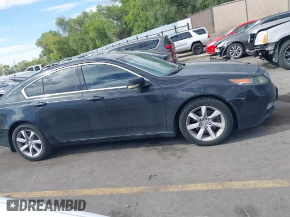 ✅ 2013 Acura TL • VIN: 19UUA8F23DA009766 • Lot: 42941179. Listed on IAAI with 125,612 mi. Free auction sales archive from the USA and detailed vehicle history report at DreamBid. Image 13.