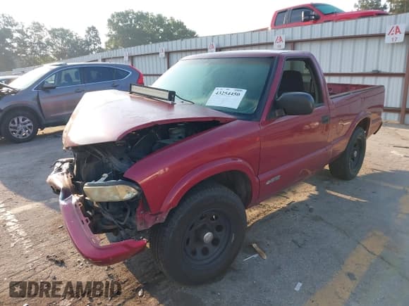 ✅ 2003 Chevrolet S-10 • VIN: 1GCCS14X638177534 • Лот: 43254450. Опубликован ранее на IAAI с пробегом 323 540 миль. Бесплатный доступ к архиву аукционных продаж из США и подробный отчёт об истории автомобиля на DreamBid. Изображение 17.
