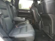 ✅ 2018 Jeep Grand Cherokee SRT • VIN: 1C4RJFDJ4JC206948 • Lot: 71724745. Wystawiony na Copart z przebiegiem 80 516 mil. Bezpłatny archiwum sprzedaży aukcyjnych z USA i szczegółowy raport historii pojazdu na DreamBid. Zdjęcie 11.