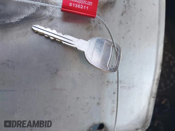 ✅ 2001 Chevrolet Suburban LS • VIN: 3GNEC16T11G222345 • Лот: 42289535. Опубликован ранее на IAAI с пробегом Не указан. Бесплатный доступ к архиву аукционных продаж из США и подробный отчёт об истории автомобиля на DreamBid. Изображение 11.