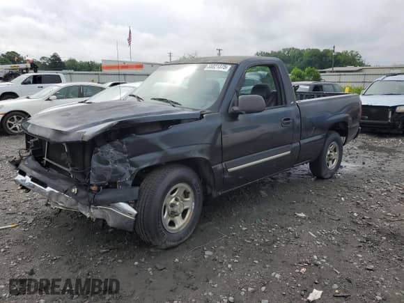 2004 Chevrolet Silverado 1500 LS z VIN 1GCEC14V84Z177549, wystawiony jako Copart lot #55821375 z przebiegiem Nie podano mil oraz Szkoda całkowita • Salvage title. Historia ofert i sprzedaży dostępna na DreamBid. Obrazek 1.