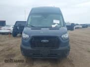 ✅ 2021 Ford Transit Cargo • VIN: 1FTBR3X84MKA82773 • Lot: 42340746. Wystawiony na IAAI z przebiegiem 102 033 mil. Bezpłatny archiwum sprzedaży aukcyjnych z USA i szczegółowy raport historii pojazdu na DreamBid. Zdjęcie 12.