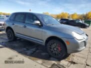 ✅ 2006 Porsche Cayenne Turbo • VIN: WP1AC29P36LA91830 • Lot: 77009944. Wystawiony na Copart z przebiegiem 155 390 mil. Bezpłatny archiwum sprzedaży aukcyjnych z USA i szczegółowy raport historii pojazdu na DreamBid. Zdjęcie 4.
