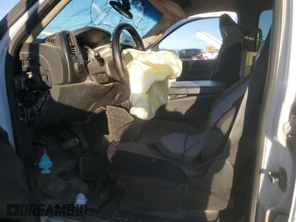 ✅ 2007 Chevrolet Silverado 2500HD 1LT • VIN: 1GCHK23K97F507492 • Лот: 82319905. Опубликован ранее на Copart с пробегом Не указан. Бесплатный доступ к архиву аукционных продаж из США и подробный отчёт об истории автомобиля на DreamBid. Изображение 7.