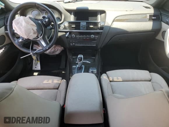 ✅ 2018 BMW X4 M40i • VIN: 5UXXW7C58J0W63815 • Лот: 63649565. Опубликован ранее на Copart с пробегом Не указан. Бесплатный доступ к архиву аукционных продаж из США и подробный отчёт об истории автомобиля на DreamBid. Изображение 8.