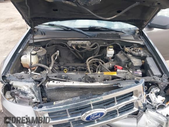 ✅ 2012 Ford Escape XLS • VIN: 1FMCU0C74CKC52624 • Lot: 43272535. Wystawiony na IAAI z przebiegiem 173 959 mil. Bezpłatny archiwum sprzedaży aukcyjnych z USA i szczegółowy raport historii pojazdu na DreamBid. Zdjęcie 10.