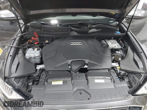 ✅ 2021 Audi Q8 Premium Plus • VIN: WA1BVAF17MD008251 • Лот: 41608280. Опубликован ранее на IAAI с пробегом 60 300 миль. Бесплатный доступ к архиву аукционных продаж из США и подробный отчёт об истории автомобиля на DreamBid. Изображение 10.