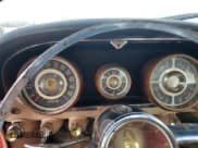 ✅ 1957 Chrysler New Yorker • VIN: N5722394 • Lot: 81414084. Wystawiony na Copart z przebiegiem 18 527 mil. Bezpłatny archiwum sprzedaży aukcyjnych z USA i szczegółowy raport historii pojazdu na DreamBid. Zdjęcie 9.