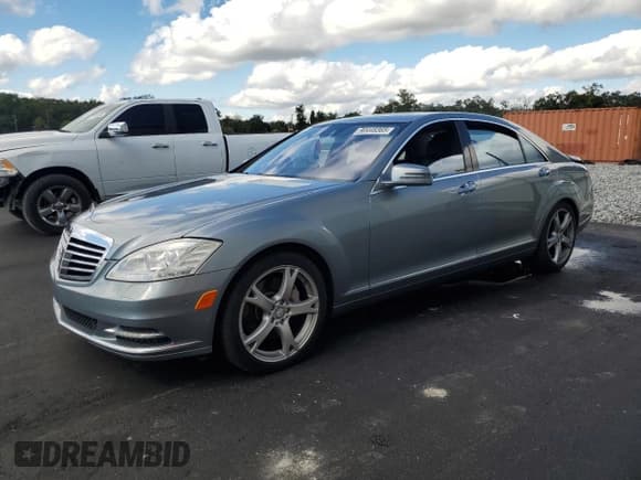 ✅ 2013 Mercedes-Benz S 550 • VIN: WDDNG7DB6DA537015 • Lot: 90448365. Listed on Copart with 131,627 mi. Free auction sales archive from the USA and detailed vehicle history report at DreamBid. Image 1.