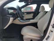 ✅ 2021 Mercedes-Benz E 350 • VIN: W1KZF8DB8MB005558 • Lot: 79322553. Wystawiony na Copart z przebiegiem 22 026 mil. Bezpłatny archiwum sprzedaży aukcyjnych z USA i szczegółowy raport historii pojazdu na DreamBid. Zdjęcie 7.