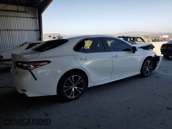 2020 Toyota Camry Hybrid SE с VIN 4T1G31AK3LU542830, выставлен на аукционе Copart как лот 84293245 с пробегом Не указан миль и Списание • Salvage title. История ставок и продаж доступна на DreamBid. Изображение 3.