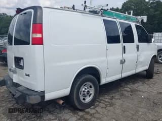 ✅ 2015 GMC Savana Cargo • VIN: 1GTW7FCF0F1903180 • Lot: 43103631. Listed on IAAI with Not provided. Free auction sales archive from the USA and detailed vehicle history report at DreamBid. Image 4.