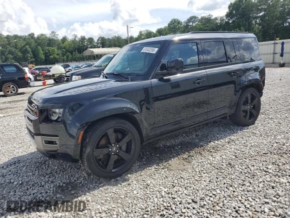 ✅ 2023 Land Rover Defender X-Dynamic SE • VIN: SALE2EEU5P2146443 • Lot: 61043395. Wystawiony na Copart z przebiegiem 30 049 mil. Bezpłatny archiwum sprzedaży aukcyjnych z USA i szczegółowy raport historii pojazdu na DreamBid. Zdjęcie 1.