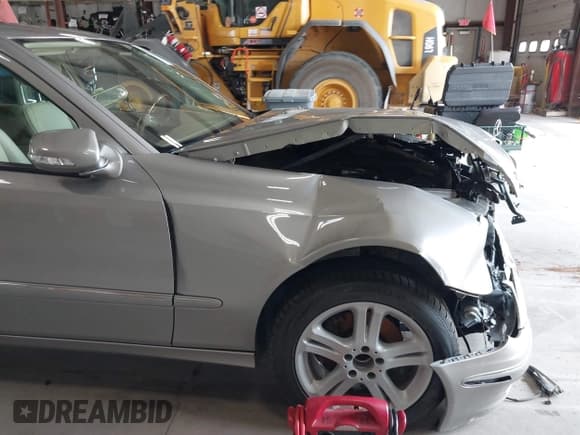 ✅ 2009 Mercedes-Benz E 350 Luxury • VIN: WDBUF87XX9B414615 • Lot: 42856107. Wystawiony na IAAI z przebiegiem Nie podano. Bezpłatny archiwum sprzedaży aukcyjnych z USA i szczegółowy raport historii pojazdu na DreamBid. Zdjęcie 12.