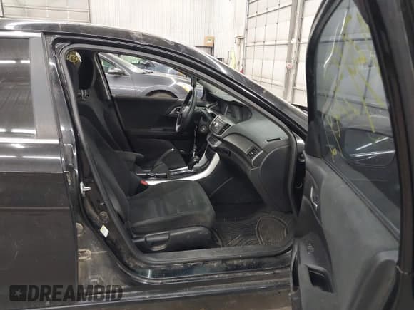 ✅ 2013 Honda Accord LX • VIN: 1HGCR2F32DA255850 • Lot: 43433242. Listed on IAAI with 179,350 mi. Free auction sales archive from the USA and detailed vehicle history report at DreamBid. Image 5.