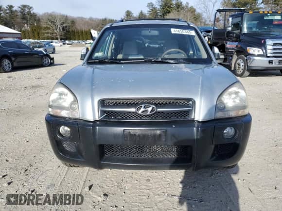 ✅ 2008 Hyundai Tucson SE • VIN: KM8JN72D38U816439 • Lot: 41650345. Wystawiony na Copart z przebiegiem 108 575 mil mil. Skorzystaj z bezpłatnego archiwum sprzedaży aukcyjnych z USA i zobacz szczegółowy raport historii pojazdu na DreamBid. Zdjęcie 5.