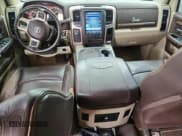 ✅ 2017 Ram 2500 Longhorn • VIN: 3C6UR5GL6HG676097 • Lot: 82651725. Wystawiony na Copart z przebiegiem 161 884 mil. Bezpłatny archiwum sprzedaży aukcyjnych z USA i szczegółowy raport historii pojazdu na DreamBid. Zdjęcie 8.