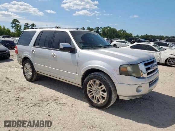 ✅ 2011 Ford Expedition Limited • VIN: 1FMJU1K56BEF25945 • Лот: 66264885. Опубликован ранее на Copart с пробегом 169 711 миль. Бесплатный доступ к архиву аукционных продаж из США и подробный отчёт об истории автомобиля на DreamBid. Изображение 4.